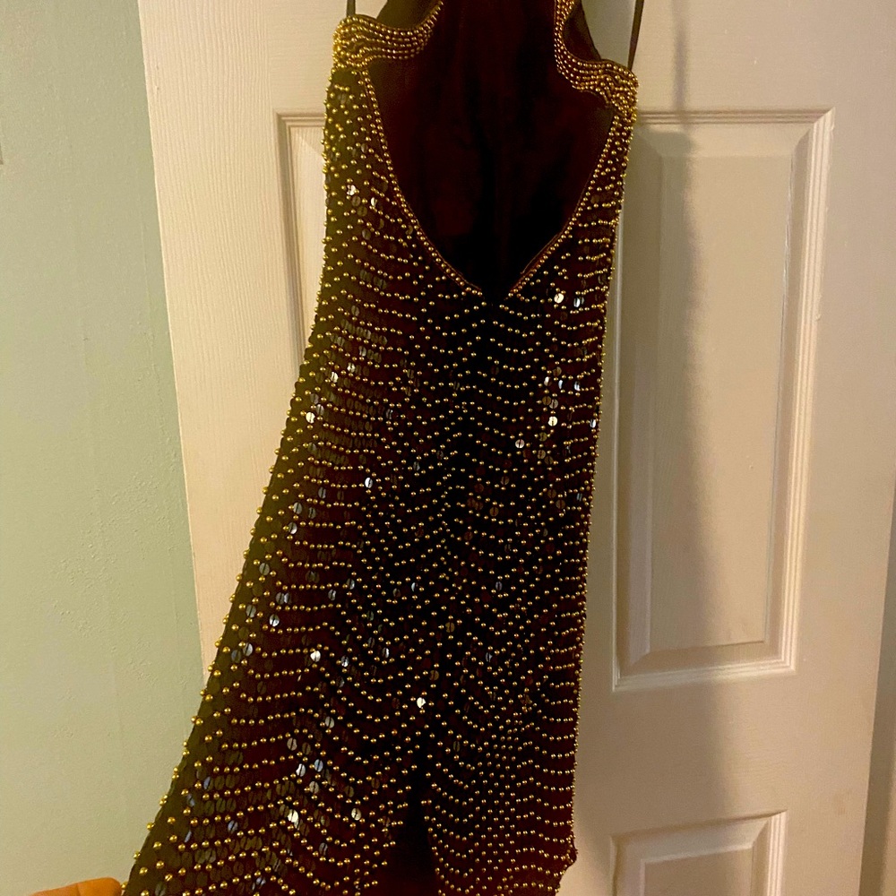 Nightwaves size 6 (S) Black sequin and gold beaded halter mcocktail dress